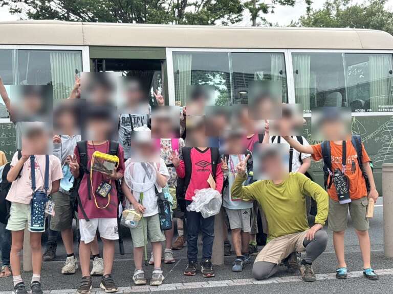 野外体験教育 in つくばに参加した小学生の集合写真
